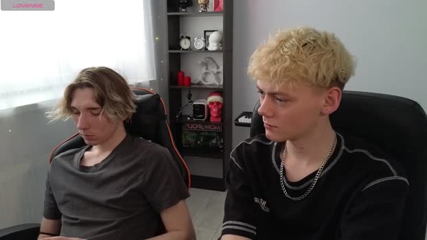 kirill_20_cm sexykitty Webcam SHOW @ Chaturbate 06-04-2025