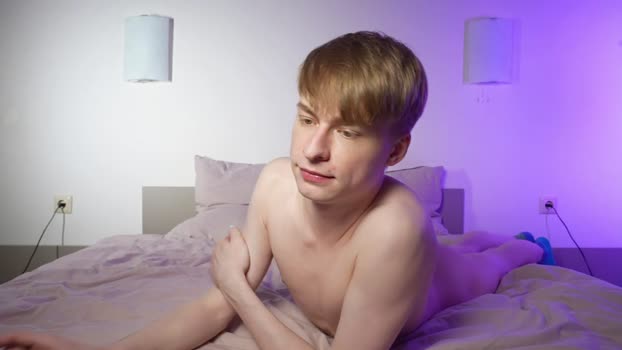 mattyaiden suckshow Webcam SHOW @ Chaturbate 06-04-2025