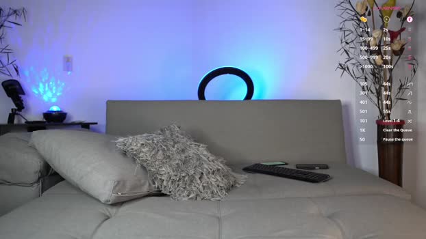 mrlouiss Topless Webcam SHOW @ Chaturbate 06-04-2025