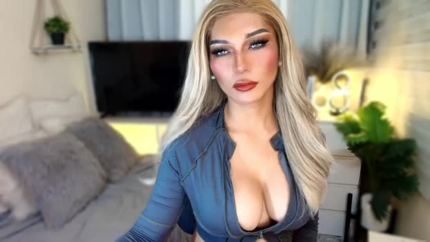 queenslavehunterxxx Video Webcam SHOW @ Chaturbate 13-04-2025