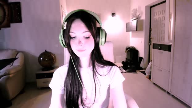 alice__aris kiss Webcam SHOW @ Chaturbate 17-04-2025