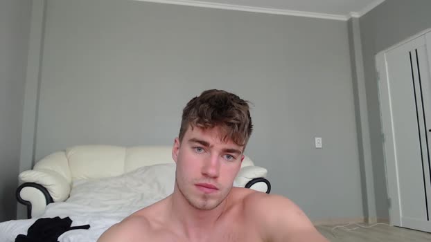 megamaxxxl Video Webcam SHOW @ Chaturbate 19-04-2025