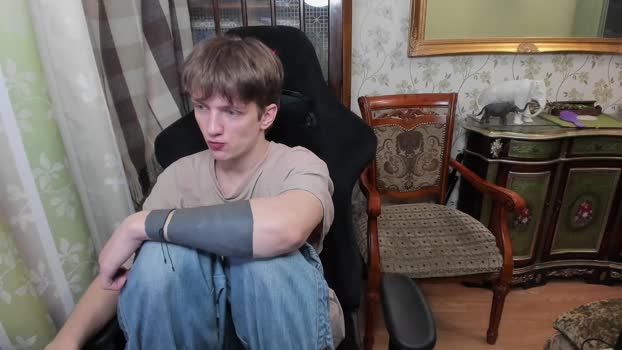 vince__dice Topless Webcam SHOW @ Chaturbate 19-04-2025