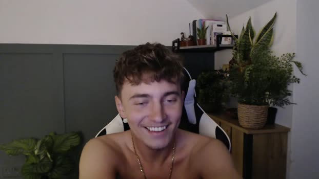 luciancrowe fingers Webcam SHOW @ Chaturbate 22-04-2025