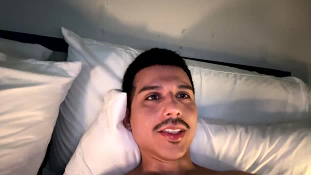 xmomentumx Webcam Webcam SHOW @ Chaturbate 22-04-2025