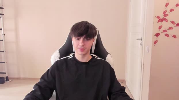 stralght_twinks kissing Webcam SHOW @ Chaturbate 25-04-2025