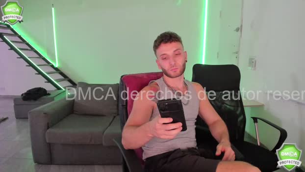 classied kissing Webcam SHOW @ Chaturbate 26-04-2025