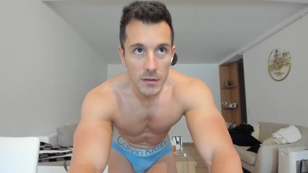 roberto4ever deep Webcam SHOW @ Chaturbate 27-04-2025