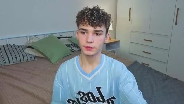 boicute kiss Webcam SHOW @ Chaturbate 28-04-2025