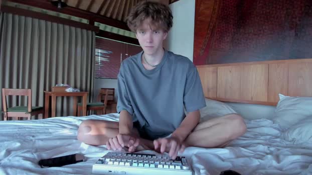 braxiboy fuckhard Webcam SHOW @ Chaturbate 01-05-2025
