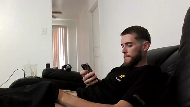 bigdickenergyo3 fingering Webcam SHOW @ Chaturbate 01-05-2025