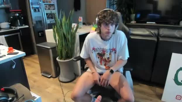 bashful4200 yummy Webcam SHOW @ Chaturbate 04-05-2025