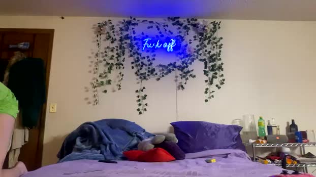 hottiefrmhell97 bigballs Webcam SHOW @ Chaturbate 05-05-2025