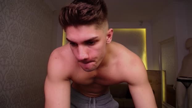 maxkaiden suckshow Webcam SHOW @ Chaturbate 05-05-2025