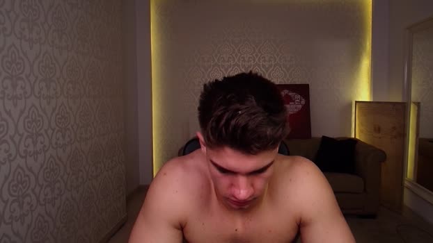 maxkaiden suckshow Webcam SHOW @ Chaturbate 08-05-2025