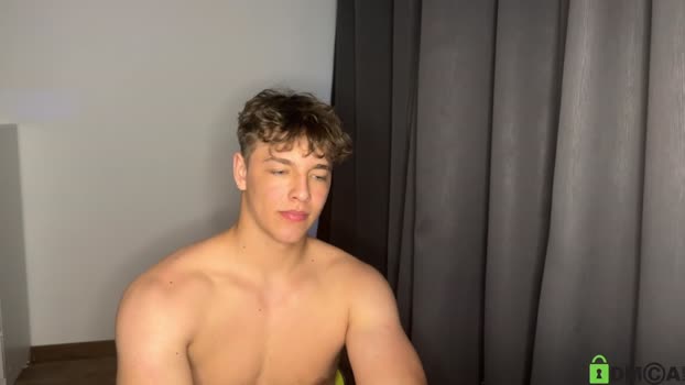 lukedesirable spank Webcam SHOW @ Chaturbate 12-05-2025