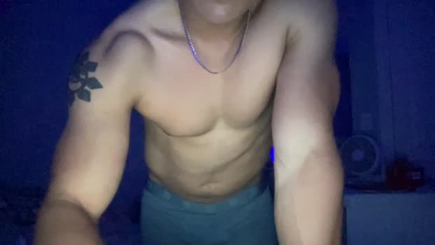 footballplayer3344 horny Webcam SHOW @ Chaturbate 16-05-2025