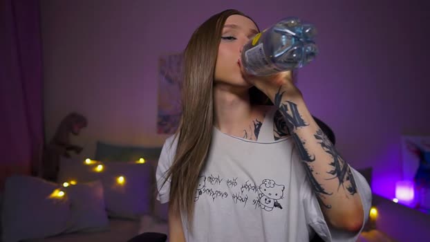 twiinkie_pie hard Webcam SHOW @ Chaturbate 15-05-2025