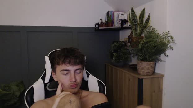 luciancrowe show Webcam SHOW @ Chaturbate 22-05-2025