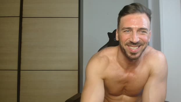 aaront0pmuscles Ass Webcam SHOW @ Chaturbate 24-05-2025