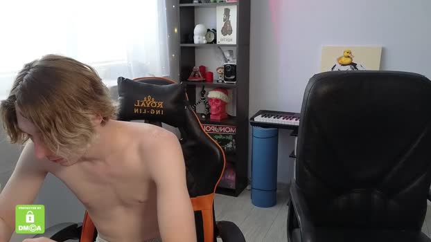 kirill_20_cm beauty Webcam SHOW @ Chaturbate 28-05-2025