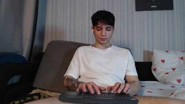 rik_and legs Webcam SHOW @ Chaturbate 30-05-2025