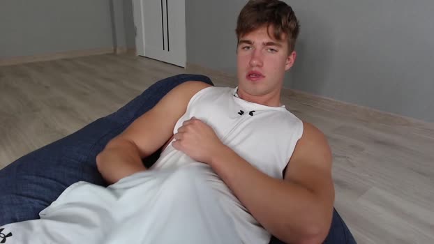 megamaxxxl Porn Webcam SHOW @ Chaturbate 05-06-2025