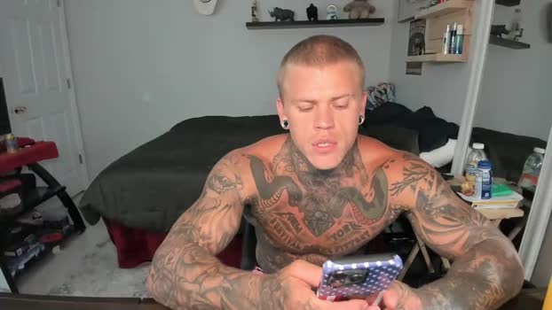 tatteddaddy9000 fuckface Webcam SHOW @ Chaturbate 06-06-2025