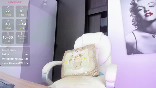 carolyne_sweet suckshow Webcam SHOW @ Chaturbate 13-06-2025
