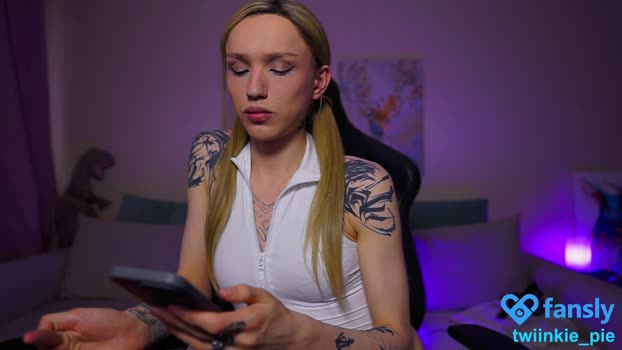 twiinkie_pie sexykitty Webcam SHOW @ Chaturbate 13-06-2025