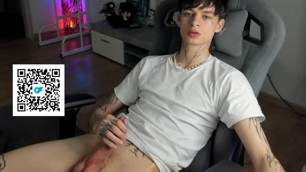 oliverrgroove kissing Webcam SHOW @ Chaturbate 17-07-2025