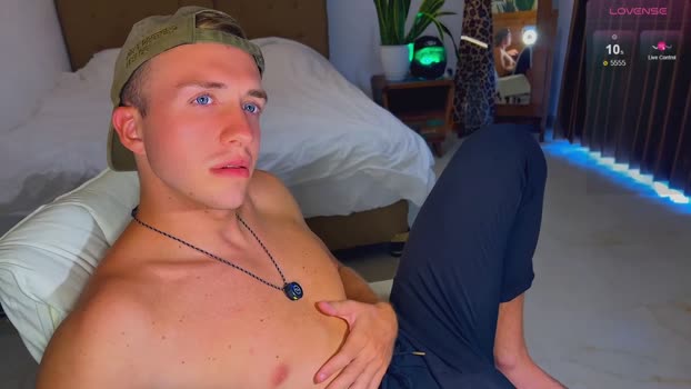 tommy_cumfinger Cam Webcam SHOW @ Chaturbate 18-07-2025