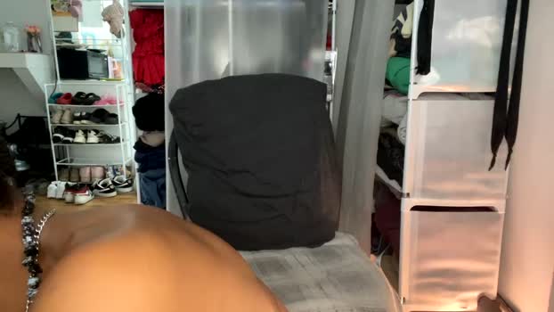 trillahung lick Webcam SHOW @ Chaturbate 23-07-2025