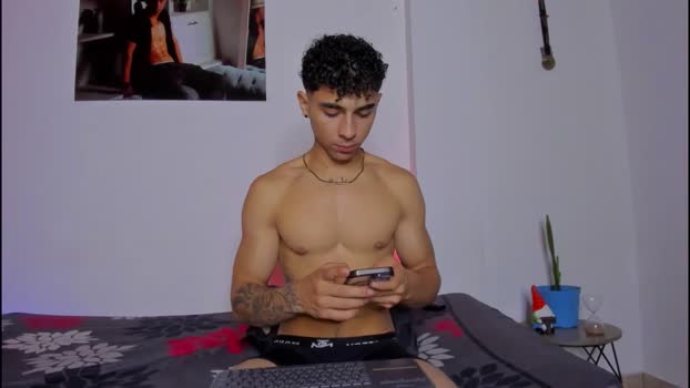 alex_zt bicurious Webcam SHOW @ Chaturbate 25-07-2025