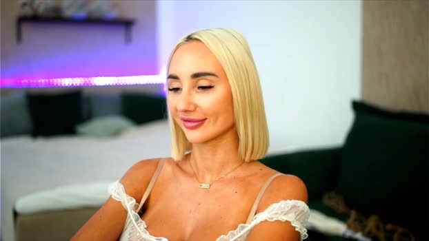 blondiefromtheblock wank Webcam SHOW @ Chaturbate 25-07-2025