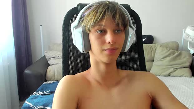 ostin_meoww fuckass Webcam SHOW @ Chaturbate 25-07-2025