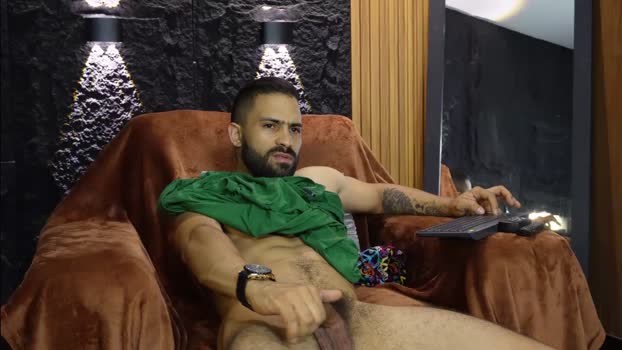 leo_diaz01 Topless Webcam SHOW @ Chaturbate 27-07-2025
