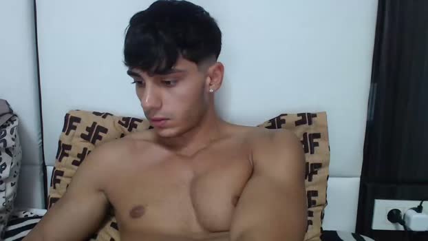 james_qss8 kissing Webcam SHOW @ Chaturbate 28-07-2025