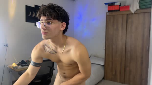 kisan_smith orgasm Webcam SHOW @ Chaturbate 02-08-2025
