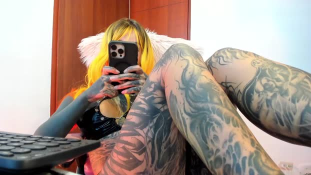 sharpay_evans suck Webcam SHOW @ Chaturbate 01-08-2025