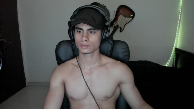 zenhzu suckshow Webcam SHOW @ Chaturbate 02-08-2025