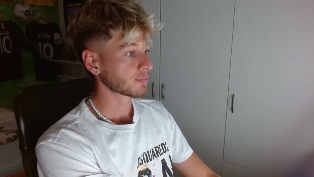 freddy_star orgasm Webcam SHOW @ Chaturbate 03-08-2025