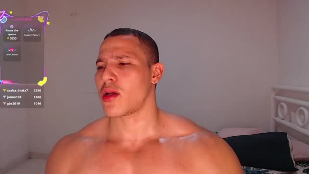 maxwel949813 natural Webcam SHOW @ Chaturbate 03-08-2025