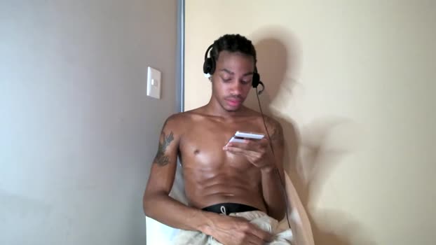 blackbulltitus big Webcam SHOW @ Chaturbate 04-08-2025