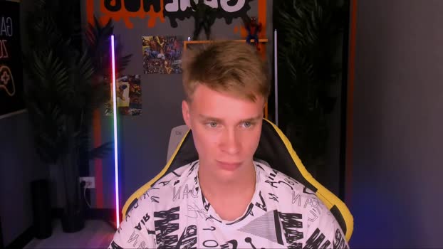lawrence_miles fuckher Webcam SHOW @ Chaturbate 03-08-2025