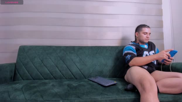 soccer_hot yummy Webcam SHOW @ Chaturbate 04-08-2025