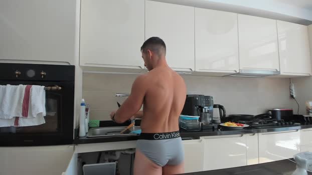 roberto4ever suck Webcam SHOW @ Chaturbate 06-08-2025