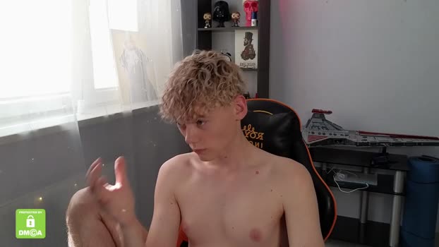 kirill_20_cm fuckme Webcam SHOW @ Chaturbate 08-08-2025