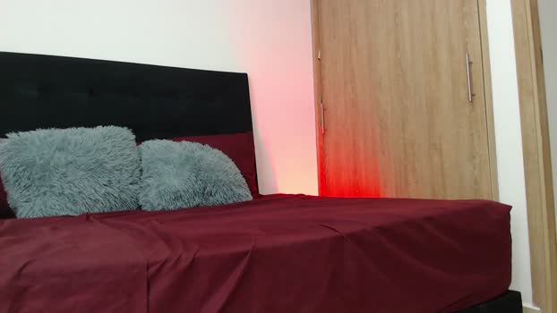 camilo_contre21 sexyfeet Webcam SHOW @ Chaturbate 10-08-2025
