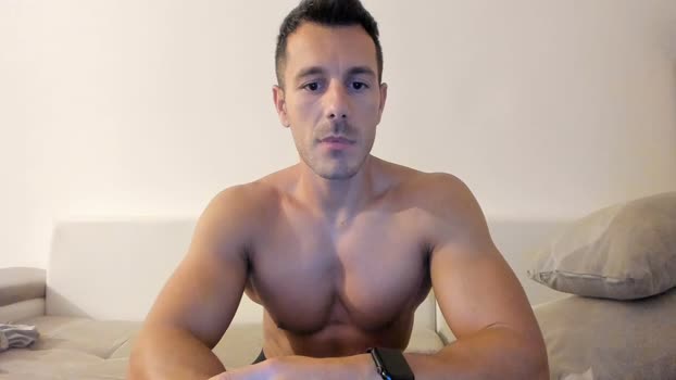 roberto4ever fingers Webcam SHOW @ Chaturbate 09-08-2025